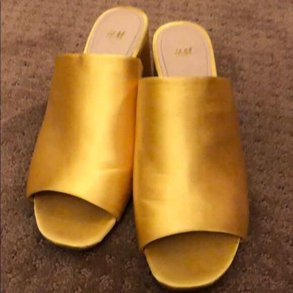 H&M yellow silk mules - Picture 2 of 8
